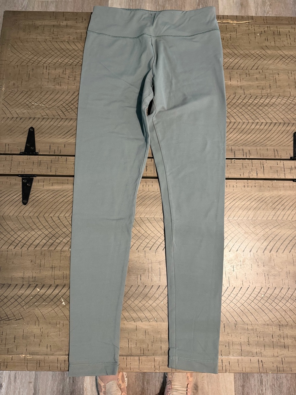 Danskin Sage Green Workout Leggings